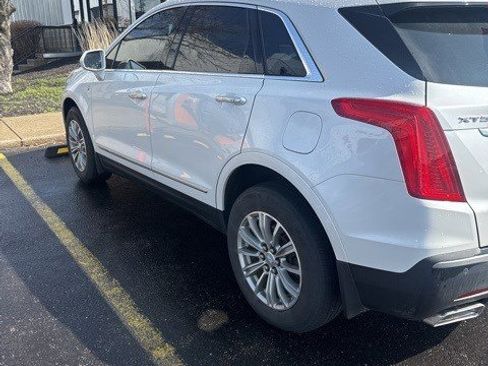 Used 2018 Cadillac XT5 Luxury w/ Driver Awareness Package image 3