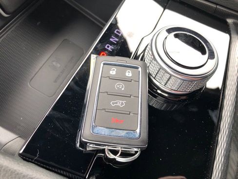 New 2025 Jeep Grand Cherokee Altitude image 50