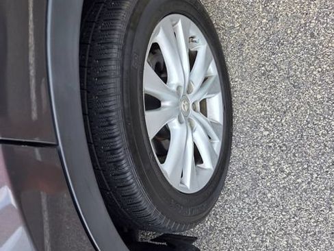Used 2015 Toyota RAV4 Limited FWD image 6