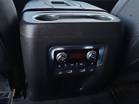 Used 2021 GMC Yukon Denali w/ Denali Ultimate Package image 20