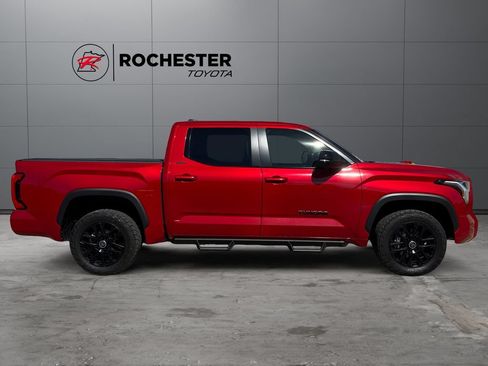 Used 2024 Toyota Tundra Limited AWD/4WD image 6
