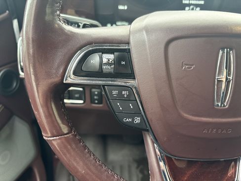 Used 2019 Lincoln Navigator L Black Label w/ Cargo Package AWD/4WD image 19