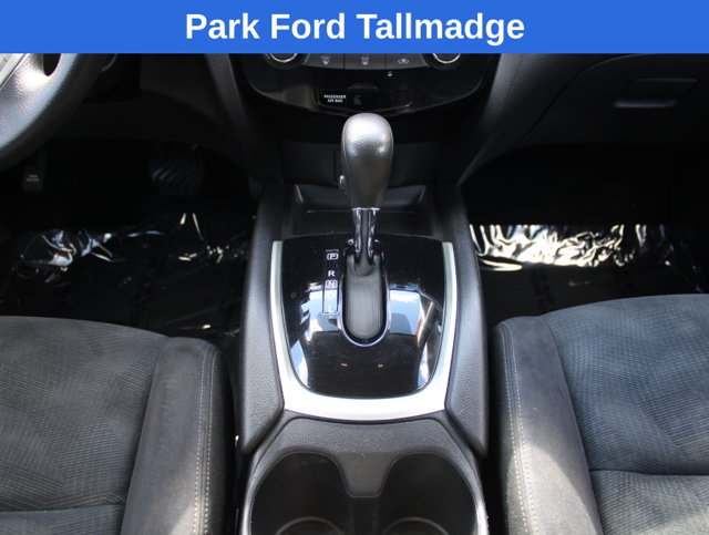 Used 2016 Nissan Rogue S AWD/4WD image 17