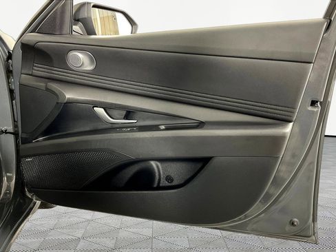 Used 2024 Hyundai Elantra Limited FWD image 27