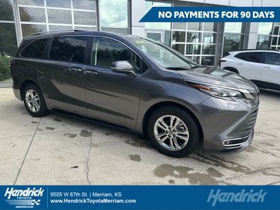 Used 2024 Toyota Sienna Platinum