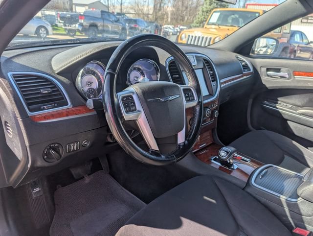 Used 2012 Chrysler 300 RWD image 8