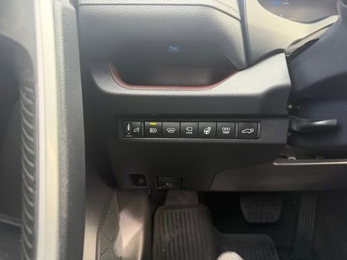 Used 2023 Toyota RAV4 Limited image 18