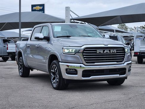 Used 2025 RAM 1500 Laramie image 3