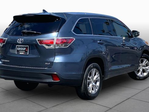 Used 2015 Toyota Highlander XLE FWD image 12