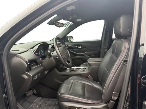 Used 2022 Chevrolet Traverse RS w/ LPO, Floor Liner Package image 9