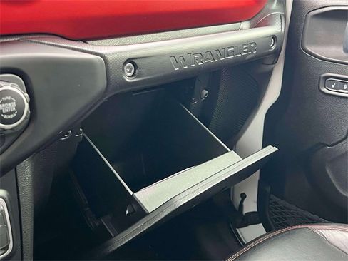 Used 2021 Jeep Wrangler Unlimited Rubicon image 16