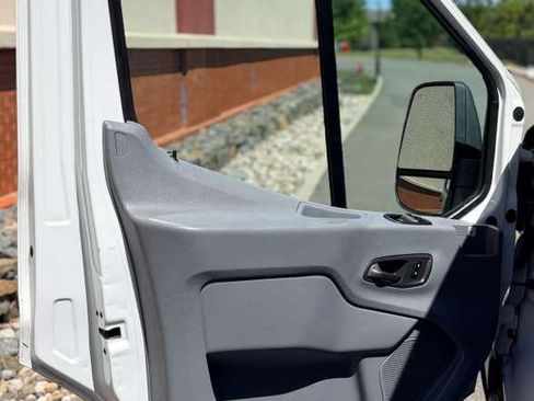 Used 2019 Ford Transit 150 148 Medium Roof RWD image 9