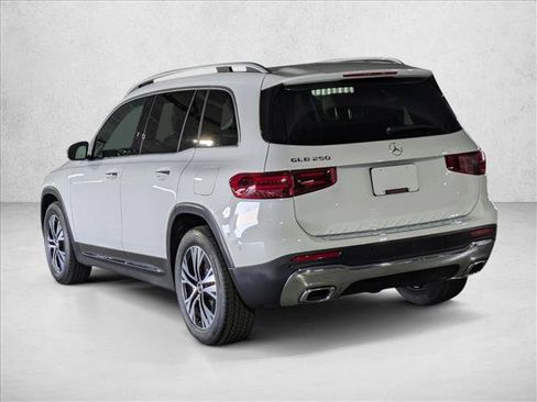 Used 2026 Mercedes-Benz GLB 250 image 8