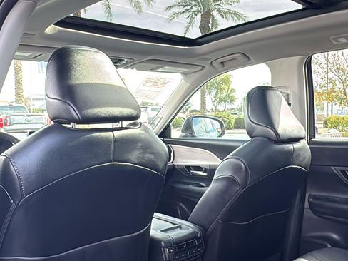 Used 2025 Toyota Grand Highlander FWD image 29