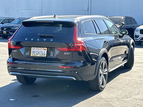 Certified 2023 Volvo V60 B5 Cross Country Plus w/ Climate Package image 4