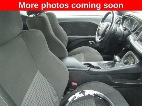 Used 2022 Dodge Challenger GT w/ Driver Convenience Group RWD image 11