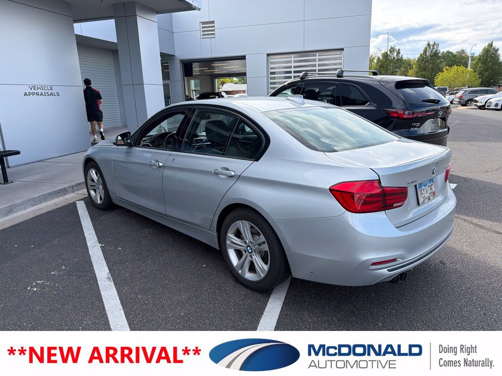 Used 2016 BMW 328i xDrive Sedan AWD/4WD image 2