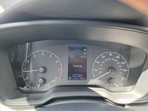 Used 2025 Toyota Corolla LE image 19