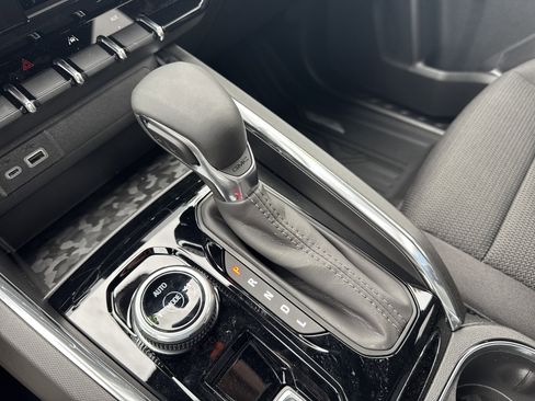 New 2025 GMC Canyon Elevation w/ Convenience Package image 23