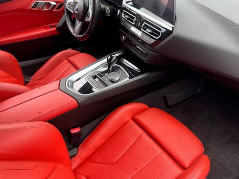 Used 2024 BMW Z4 M40i w/ Premium Package RWD image 30