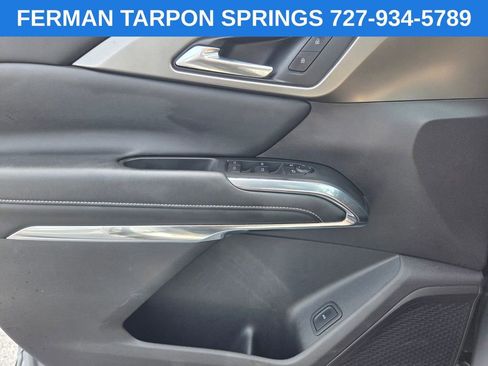 Certified 2025 Chevrolet Traverse LT FWD image 25