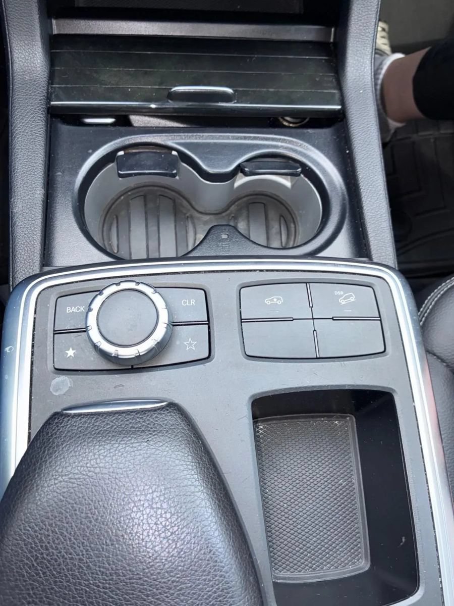 Used 2016 Mercedes-Benz GL 450 4MATIC image 32