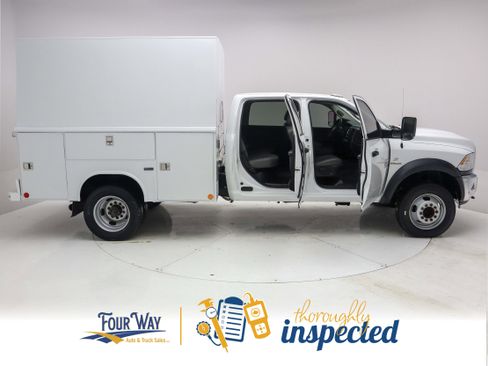 Used 2018 RAM 5500 Tradesman w/ Max Tow Package AWD/4WD image 3
