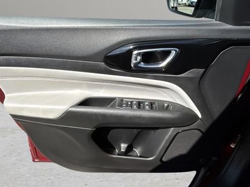 Used 2022 Jeep Compass Limited AWD/4WD image 17