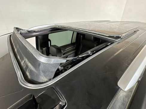 Used 2023 GMC Yukon XL Denali image 21