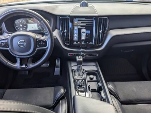 Used 2018 Volvo XC60 T6 R-Design w/ Convenience Package image 23