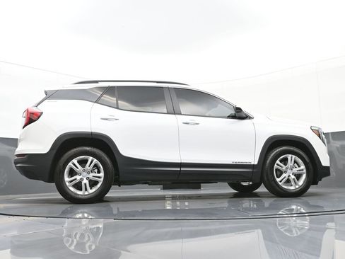 Used 2023 GMC Terrain SLE w/ Driver Convenience Package image 43