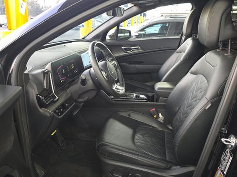 Used 2025 Kia Sportage X-Line w/ Premium Package AWD/4WD image 4