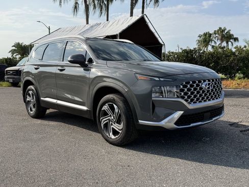Used 2022 Hyundai Santa Fe SEL w/ Convenience + Premium Package AWD/4WD image 2
