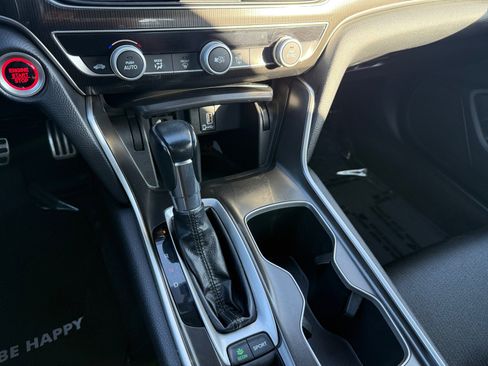 Used 2018 Honda Accord Sport image 13