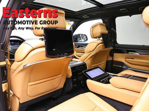 Used 2025 Jeep Grand Wagoneer Series III w/ Rear Seat Video Group 1 AWD/4WD image 23