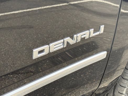 Used 2018 GMC Yukon Denali w/ Denali Ultimate Package AWD/4WD image 29