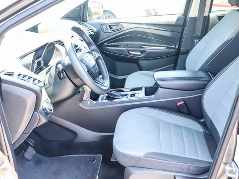 Used 2017 Ford Escape S FWD image 22