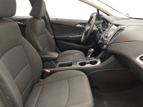 Used 2017 Chevrolet Cruze LT w/ Convenience Package FWD image 21