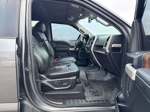 Used 2017 Ford F150 Lariat image 38