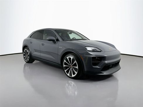 Certified 2025 Porsche Macan 4 Electric AWD/4WD image 9