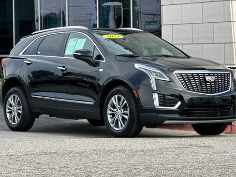 Used 2023 Cadillac XT5 Premium Luxury image 2