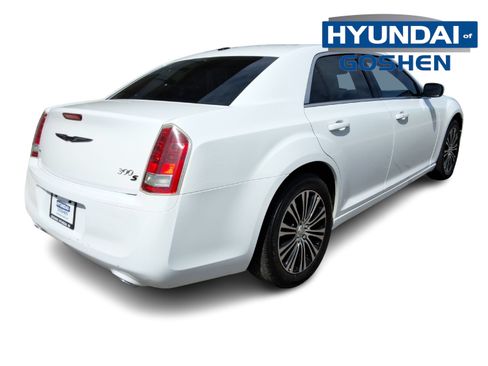 Used 2014 Chrysler 300 S AWD/4WD image 9