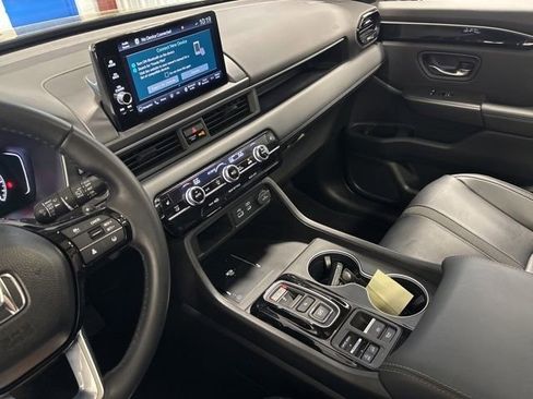 Certified 2023 Honda Pilot Touring image 30