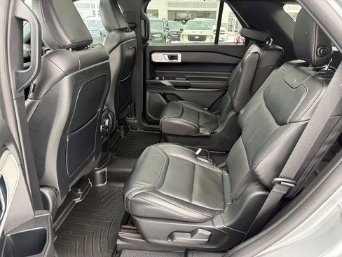Used 2020 Ford Explorer ST w/ ST Street Pack image 25
