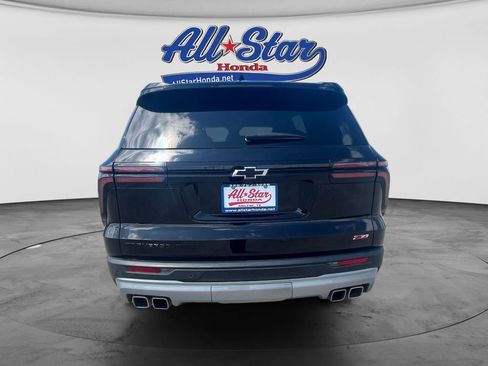 Used 2025 Chevrolet Traverse Z71 AWD/4WD image 4