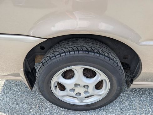 Used 2001 Oldsmobile Silhouette GLS w/ Towing Pkg FWD image 6