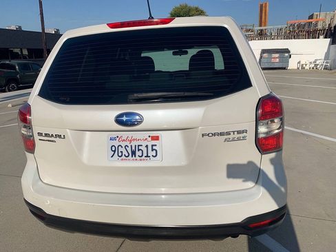 Used 2014 Subaru Forester 2.5i AWD/4WD image 12