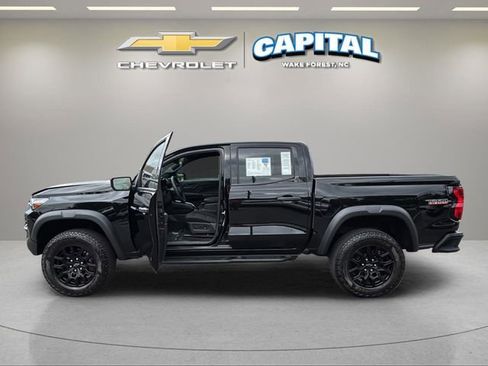 Used 2024 Chevrolet Colorado Trail Boss w/ Technology Package AWD/4WD image 9