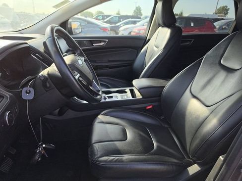 Used 2022 Ford Edge Titanium AWD/4WD image 6