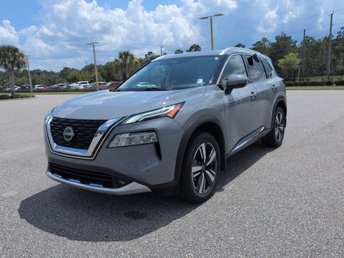 Used 2022 Nissan Rogue Platinum w/ Head-Up Display Package AWD/4WD image 9